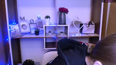 Olivia online show from 01/13/25, 08:05