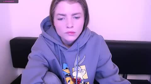 Olivia online show from 01/21/25, 11:13