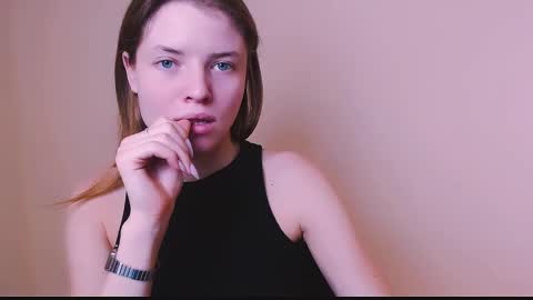 Olivia online show from 02/07/25, 12:28