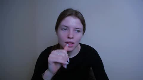 Olivia online show from 02/13/25, 09:09