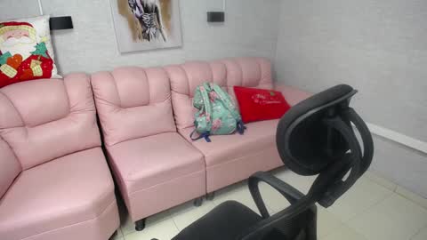 Penelope online show from 12/05/24, 12:00