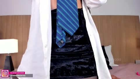 Emma Prada online show from 10/17/25, 11:46