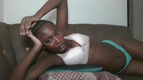 Snapshot of missprettygal chatting on 09/26/25, 06:45 pretty gal online show from 09/26/25, 06:45