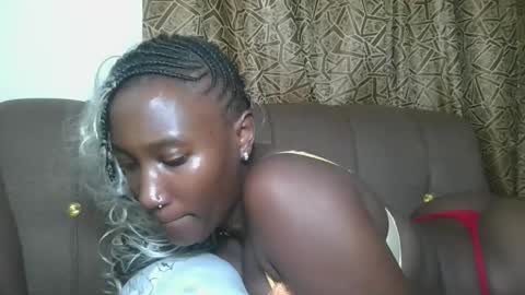 Snapshot of missprettygal chatting on 11/20/25, 08:19 pretty gal online show from 11/20/25, 08:19