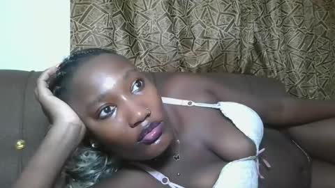 Snapshot of missprettygal chatting on 11/23/25, 05:35 pretty gal online show from 11/23/25, 05:35