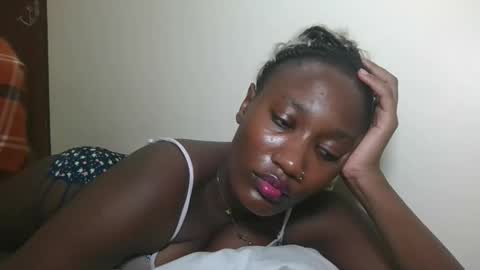 Snapshot of missprettygal chatting on 12/04/25, 10:07 pretty gal online show from 12/04/25, 10:07