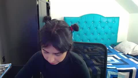 kassandra online show from 01/25/25, 02:04