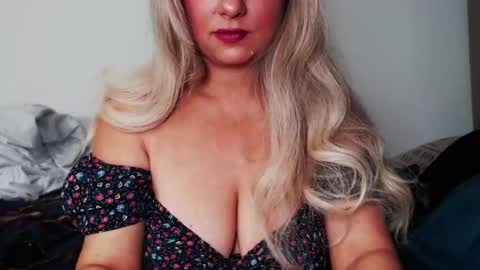 Missqueen1416 online show from 03/08/25, 08:57