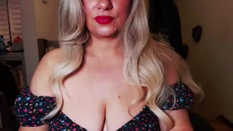 Missqueen1416 online show from 03/12/25, 09:45