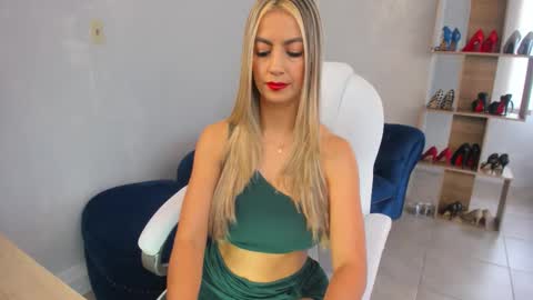 Miss Rhodes online show from 12/02/25, 07:42