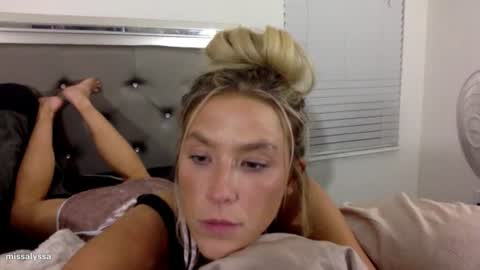 Snapshot of misss_alyssaaa chatting on 06/17/26, 04:15 Alyssa online show from 06/17/26, 04:15