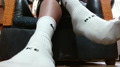 Snapshot of misssam28 chatting on 09/30/25, 02:11 TELL ME MISS online show from 09/30/25, 02:11