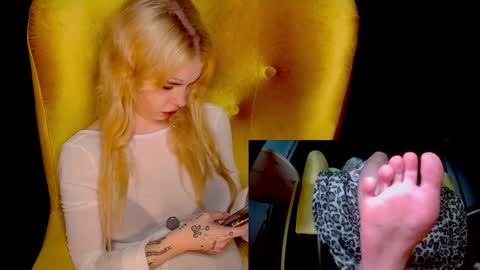 Snapshot of missslola chatting on 10/08/25, 02:58 Misss Lola Angel online show from 10/08/25, 02:58