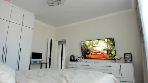 You can call me Pretty online show from 03/12/26, 12:00