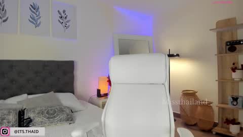 Fernanda Davila online show from 02/05/25, 11:28