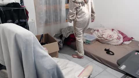 missthon online show from 11/10/25, 11:42