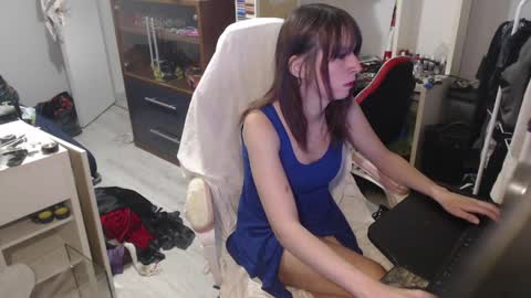 missthon online show from 04/01/26, 12:06