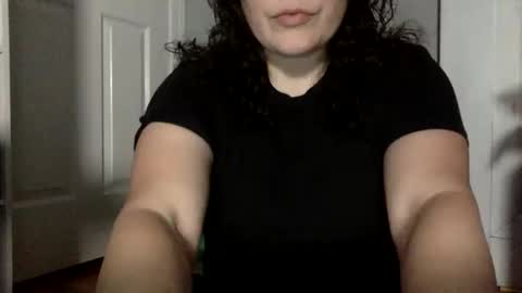 Snapshot of misstress_liz chatting on 03/18/26, 04:15 misstress_liz online show from 03/18/26, 04:15
