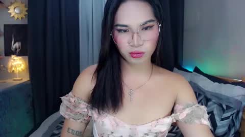 misstrishontop online show from 01/15/25, 07:59