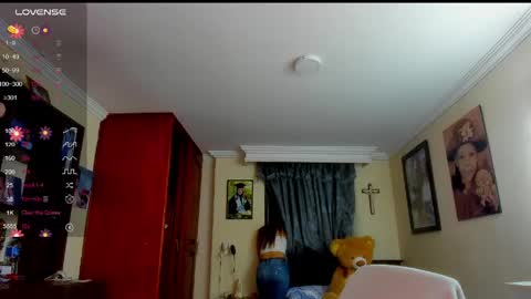 Snapshot of missvalery1 chatting on 05/06/26, 01:25 missvalery1 online show from 05/06/26, 01:25