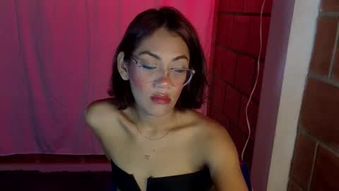 IG MISSVENUSS1 online show from 12/19/25, 07:04