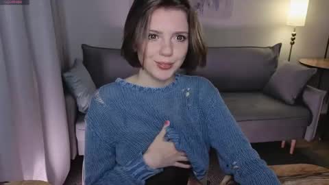 Snapshot of missvikiki chatting on 05/24/26, 05:18 Polly online show from 05/24/26, 05:18