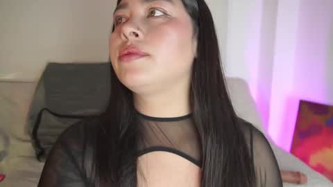 Pau OFmissweetpeach online show from 01/14/26, 12:05