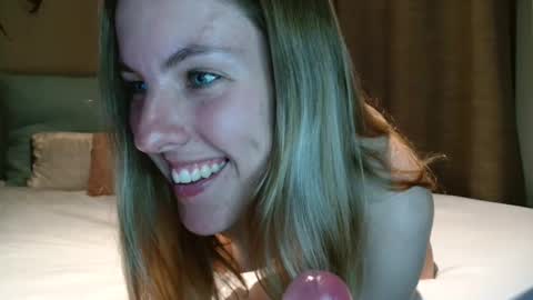 Snapshot of missxmonique chatting on 10/21/25, 11:05 Monique  online show from 10/21/25, 11:05