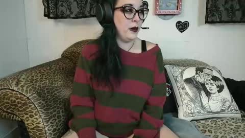 Missy Dee online show from 02/19/26, 08:43