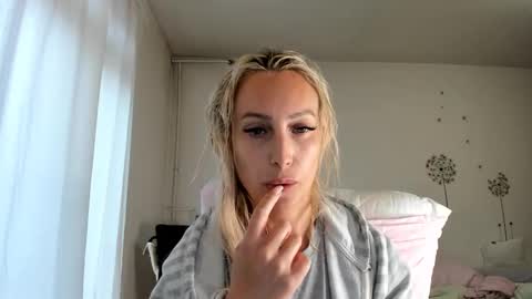 Missy matrix online show from 12/04/25, 11:19