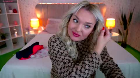 missyymarty online show from 01/16/26, 03:38