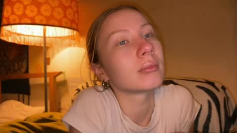 Snapshot of misszlataa chatting on 03/09/25, 06:43 Zlata online show from 03/09/25, 06:43