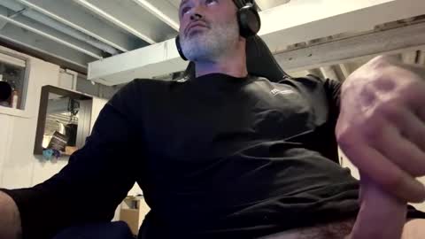 AJ online show from 01/04/25, 05:48