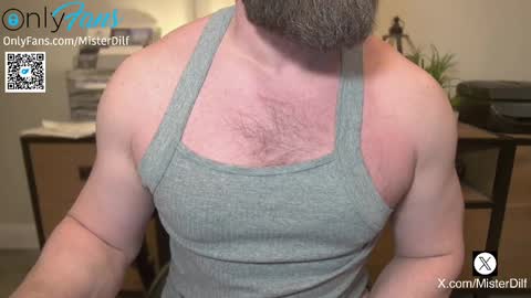 Snapshot of mister_dilf chatting on 03/04/25, 06:50 MISTER DILF online show from 03/04/25, 06:50