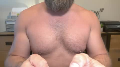 Snapshot of mister_dilf chatting on 09/14/25, 01:54 MISTER DILF online show from 09/14/25, 01:54