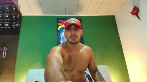 Snapshot of mister_latino27 chatting on 11/25/25, 04:45 Mster online show from 11/25/25, 04:45