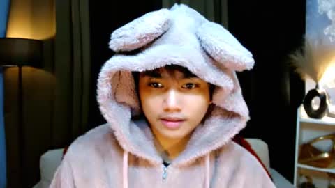 Snapshot of mister_officer chatting on 12/08/24, 03:13 SAINT SACHI will make your day online show from 12/08/24, 03:13