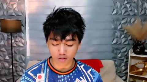 Snapshot of mister_officer chatting on 12/18/24, 01:02 SAINT SACHI will make your day online show from 12/18/24, 01:02