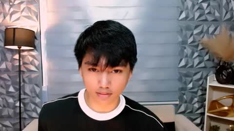 Snapshot of mister_officer chatting on 12/19/24, 05:18 SAINT SACHI will make your day online show from 12/19/24, 05:18