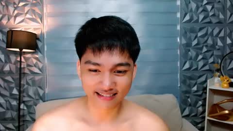 Snapshot of mister_officer chatting on 12/28/24, 10:55 SAINT SACHI will make your day online show from 12/28/24, 10:55