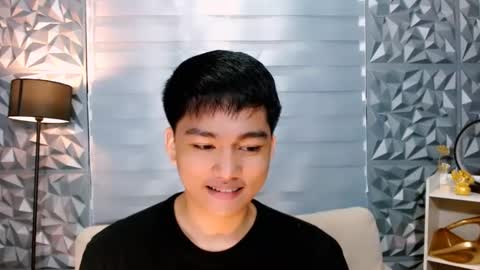 Snapshot of mister_officer chatting on 12/29/24, 10:25 SAINT SACHI will make your day online show from 12/29/24, 10:25