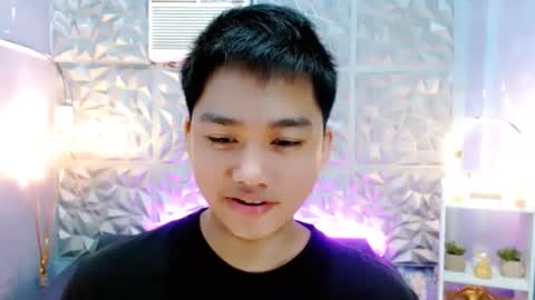 Snapshot of mister_officer chatting on 12/18/25, 04:13 SAINT SACHI will make your day online show from 12/18/25, 04:13