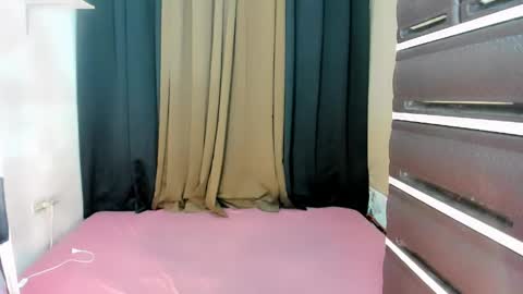 SAINT SACHI  will make your day  online show from 04/12/26, 06:13