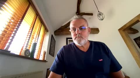 Snapshot of misterblivs chatting on 06/06/26, 11:48 Misterblivs online show from 06/06/26, 11:48