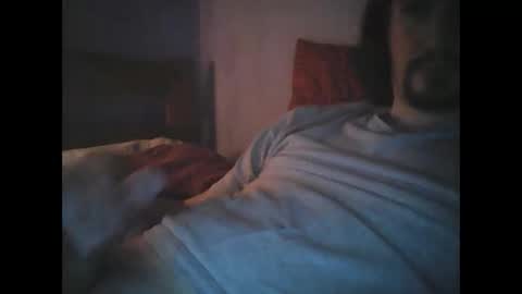 Snapshot of misterice93 chatting on 12/28/24, 05:14 MrWhite08 online show from 12/28/24, 05:14