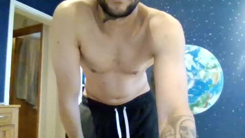 Snapshot of misterjohnnice chatting on 07/18/26, 08:29 misterjohnnice online show from 07/18/26, 08:29