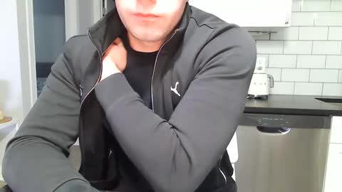 Snapshot of misterxxxxxxxx1 chatting on 02/21/25, 11:32 misterxxxxxxxx1 online show from 02/21/25, 11:32