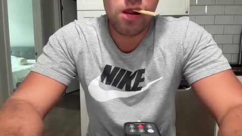 Snapshot of misterxxxxxxxx1 chatting on 09/11/25, 11:16 misterxxxxxxxx1 online show from 09/11/25, 11:16