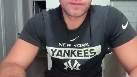 Snapshot of misterxxxxxxxx1 chatting on 09/18/25, 02:02 misterxxxxxxxx1 online show from 09/18/25, 02:02