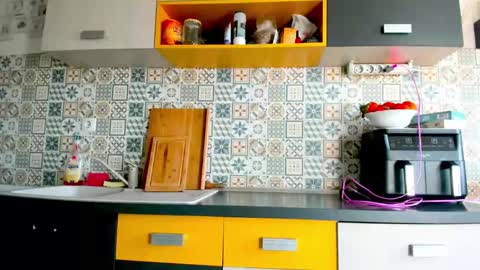 Brina online show from 02/19/25, 07:17